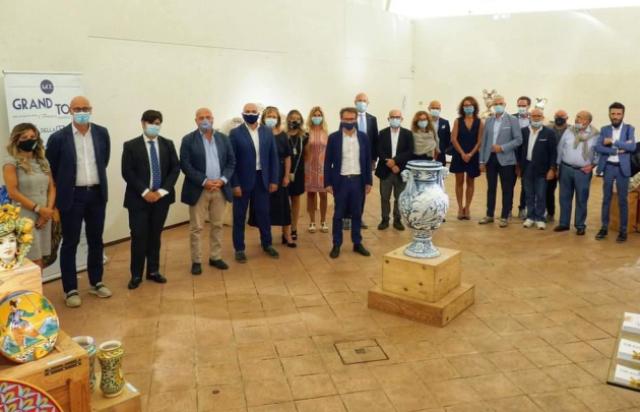 L'assessore Navanzino di Caltagirone a Faenza: “Prioritaria lotta a contraffazioni della ceramica"